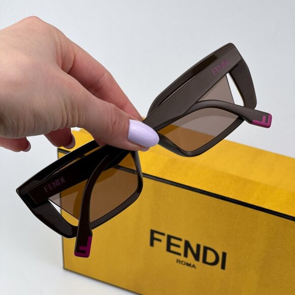 Fendi Women BRAND NEW Sunglasses Truffle Light Brown Geometric FE40032I 50E - Picture 3 of 9